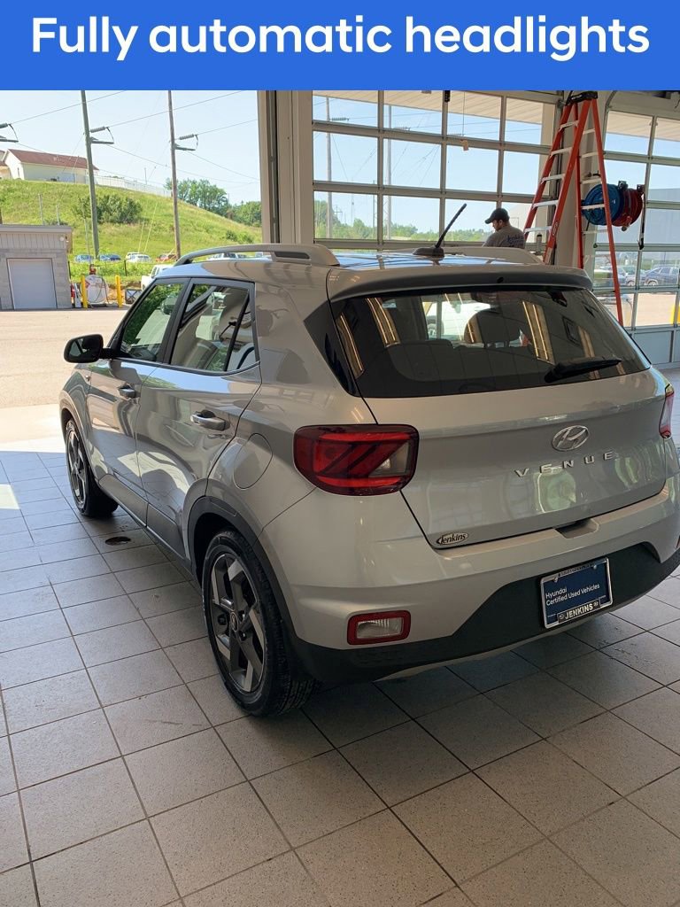 Certified 2023 Hyundai Venue SEL FWD image 13