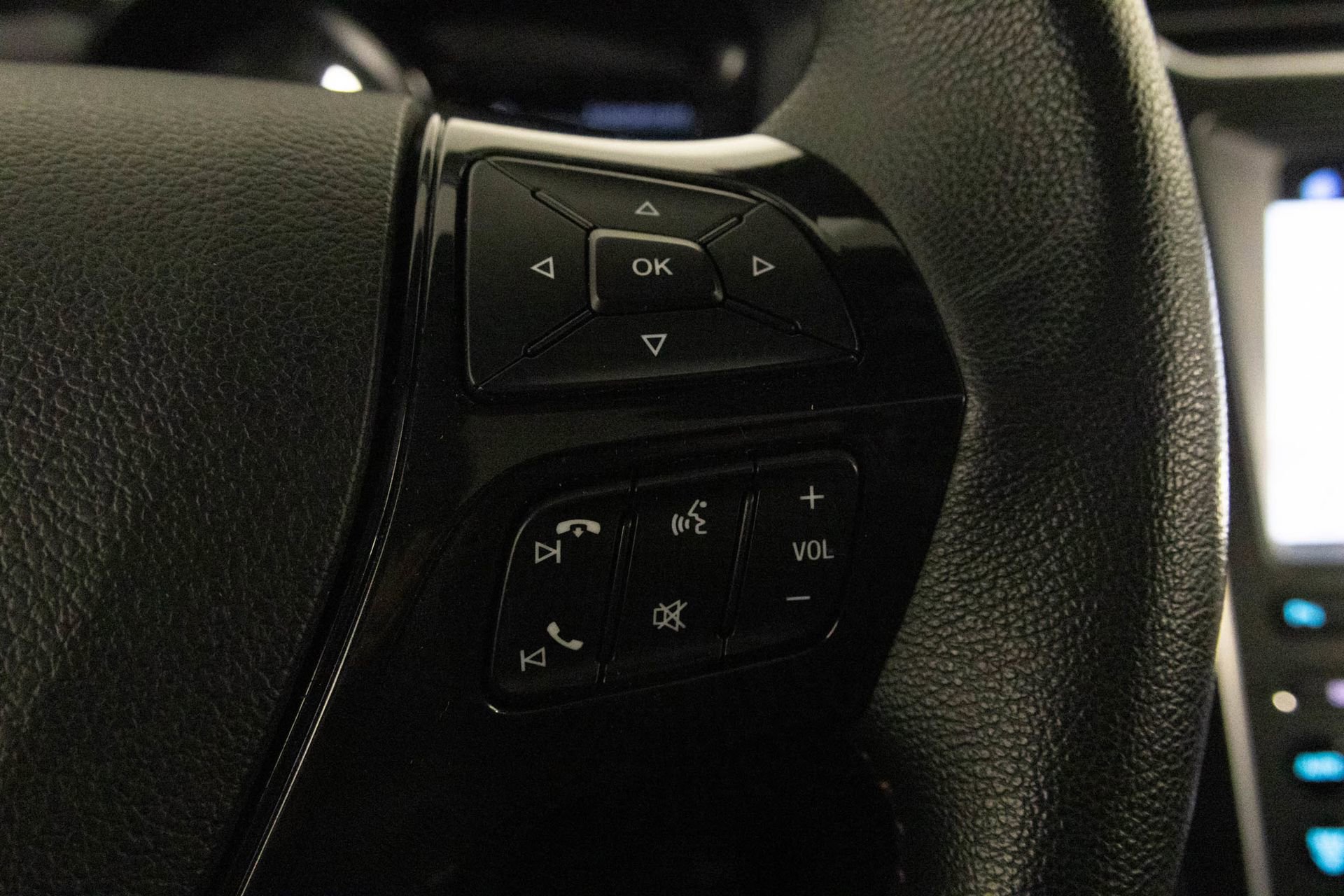 Used 2018 Ford Explorer Sport image 30