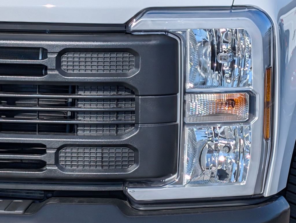 New 2026 Ford F350 XL AWD/4WD image 10