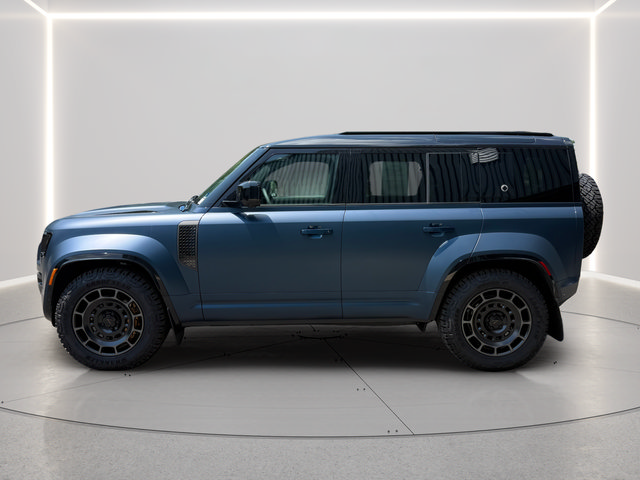 Certified 2026 Land Rover Defender 110 OCTA AWD/4WD image 4
