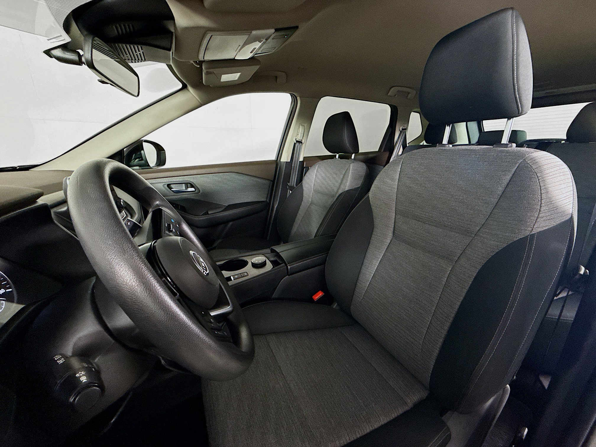 Used 2023 Nissan Rogue SV AWD/4WD image 24