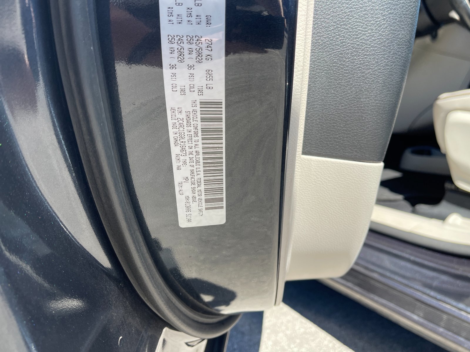Used 2020 Chrysler Pacifica Limited FWD image 34