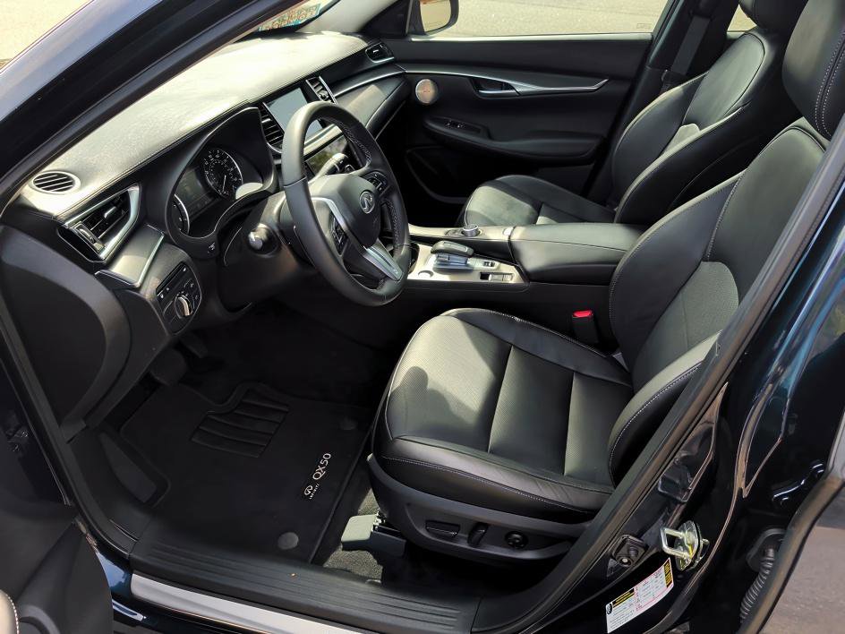 Used 2025 INFINITI QX50 Luxe image 8