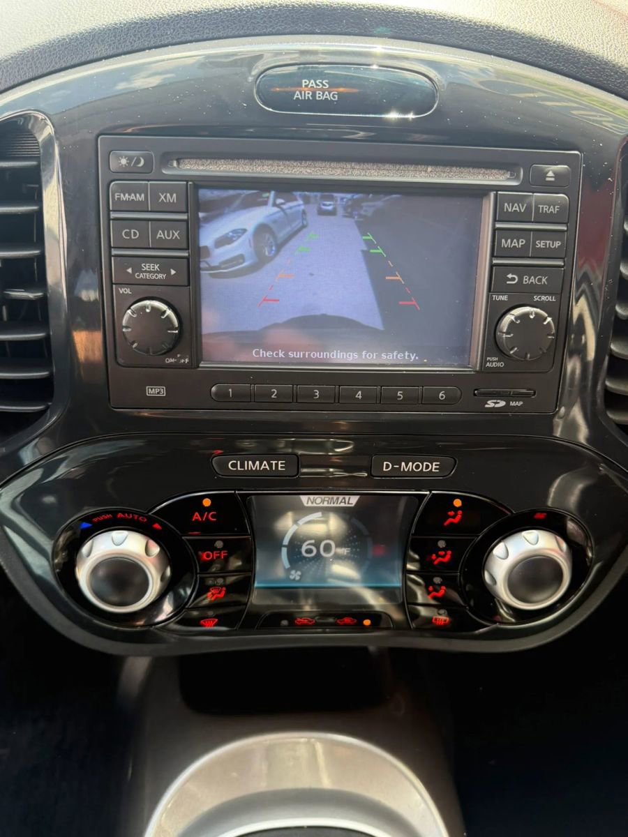 Used 2011 Nissan Juke SL image 10