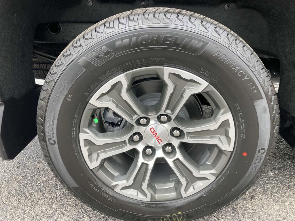 New 2026 GMC Sierra 1500 SLE w/ Preferred Package image 10