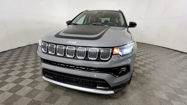 Used 2022 Jeep Compass Limited w/ Mopar Graphics Package AWD/4WD image 10