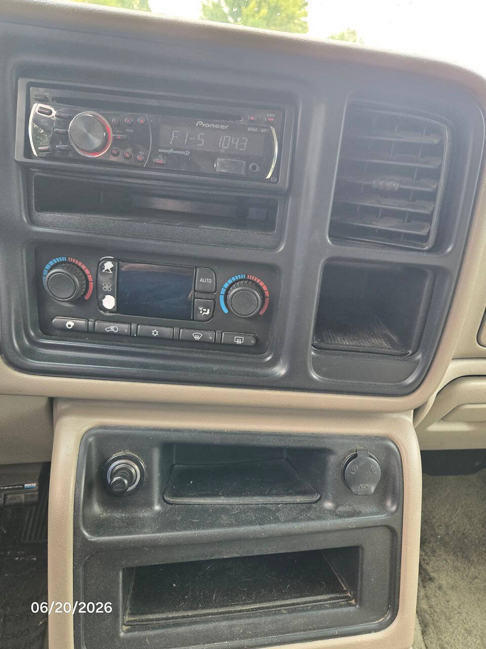Used 2003 Chevrolet Suburban LT w/ LT Preferred Equipment Group AWD/4WD image 13