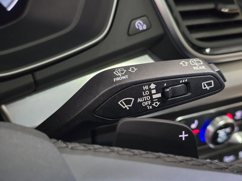 Certified 2025 Audi Q5 2.0T Premium w/ Convenience Plus Package image 44