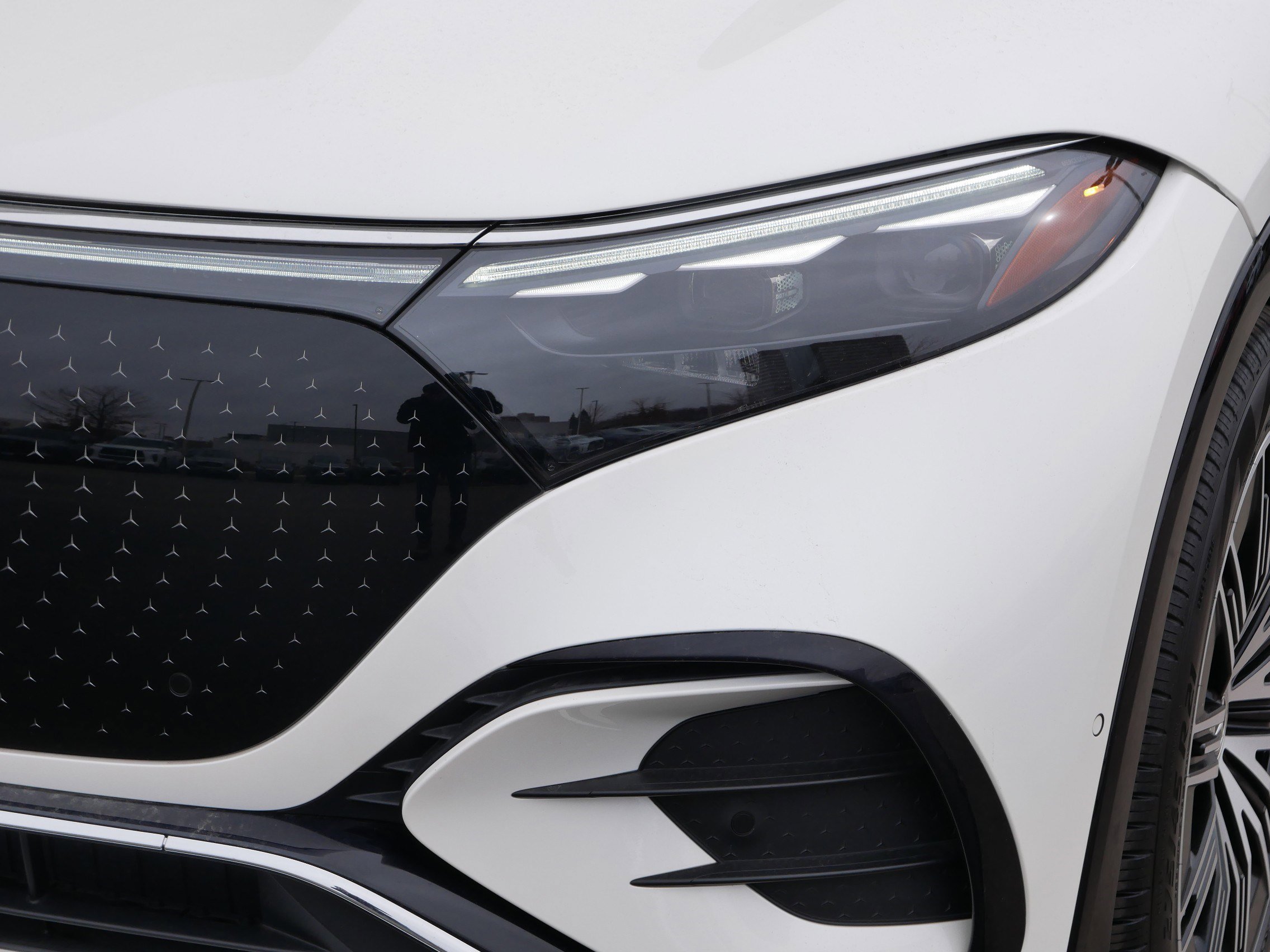 Used 2023 Mercedes-Benz EQS 580 4MATIC SUV image 16