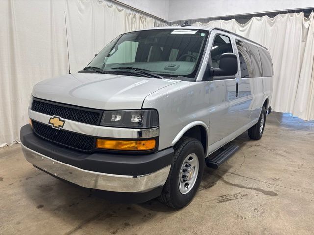 Used 2025 Chevrolet Express 2500 LT w/ LT Preferred Equipment Group RWD image 8