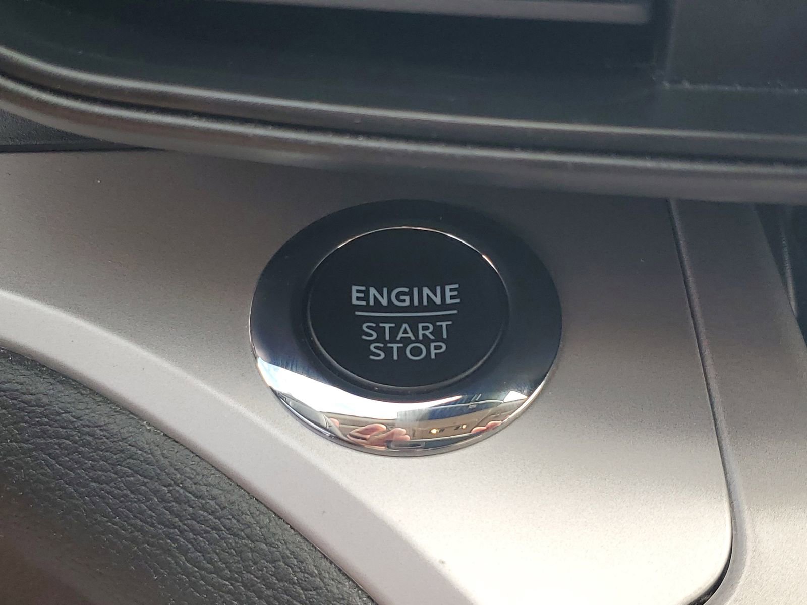 Certified 2023 Ford Explorer XLT image 30