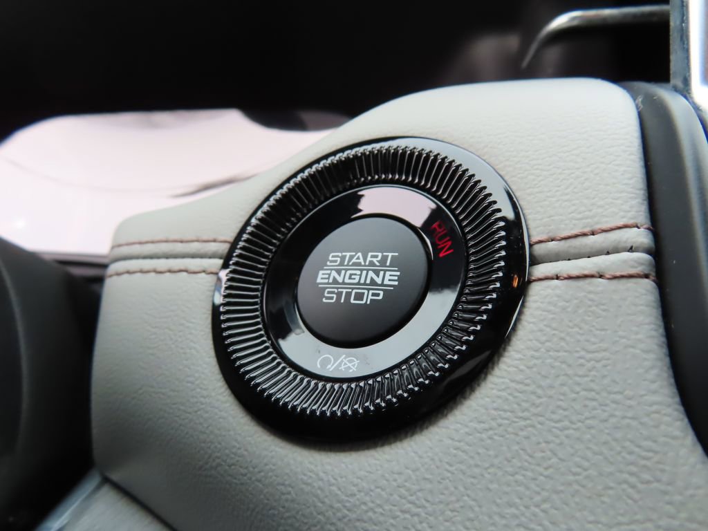 Used 2024 Jeep Compass Limited image 12