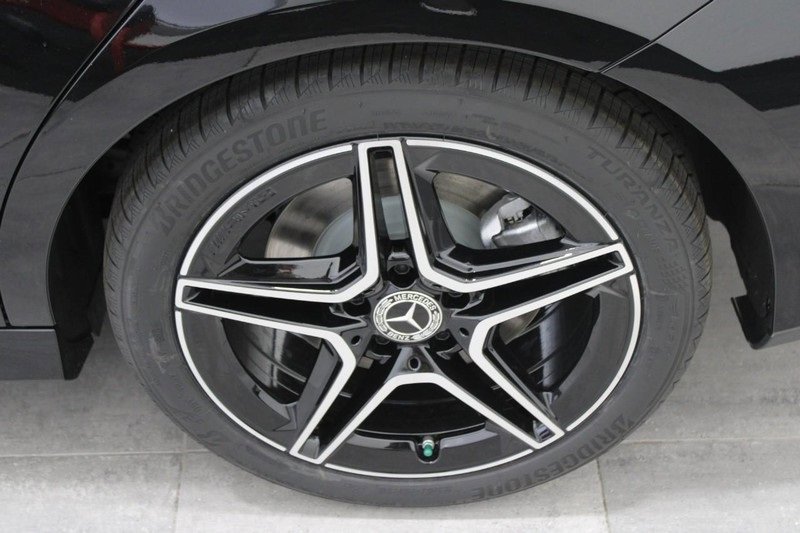 New 2025 Mercedes-Benz CLA 250 4MATIC image 5