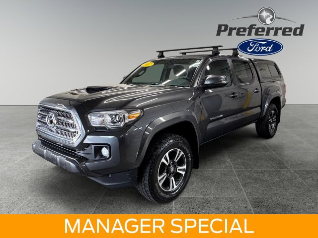 Used 2017 Toyota Tacoma TRD Sport AWD/4WD image 10
