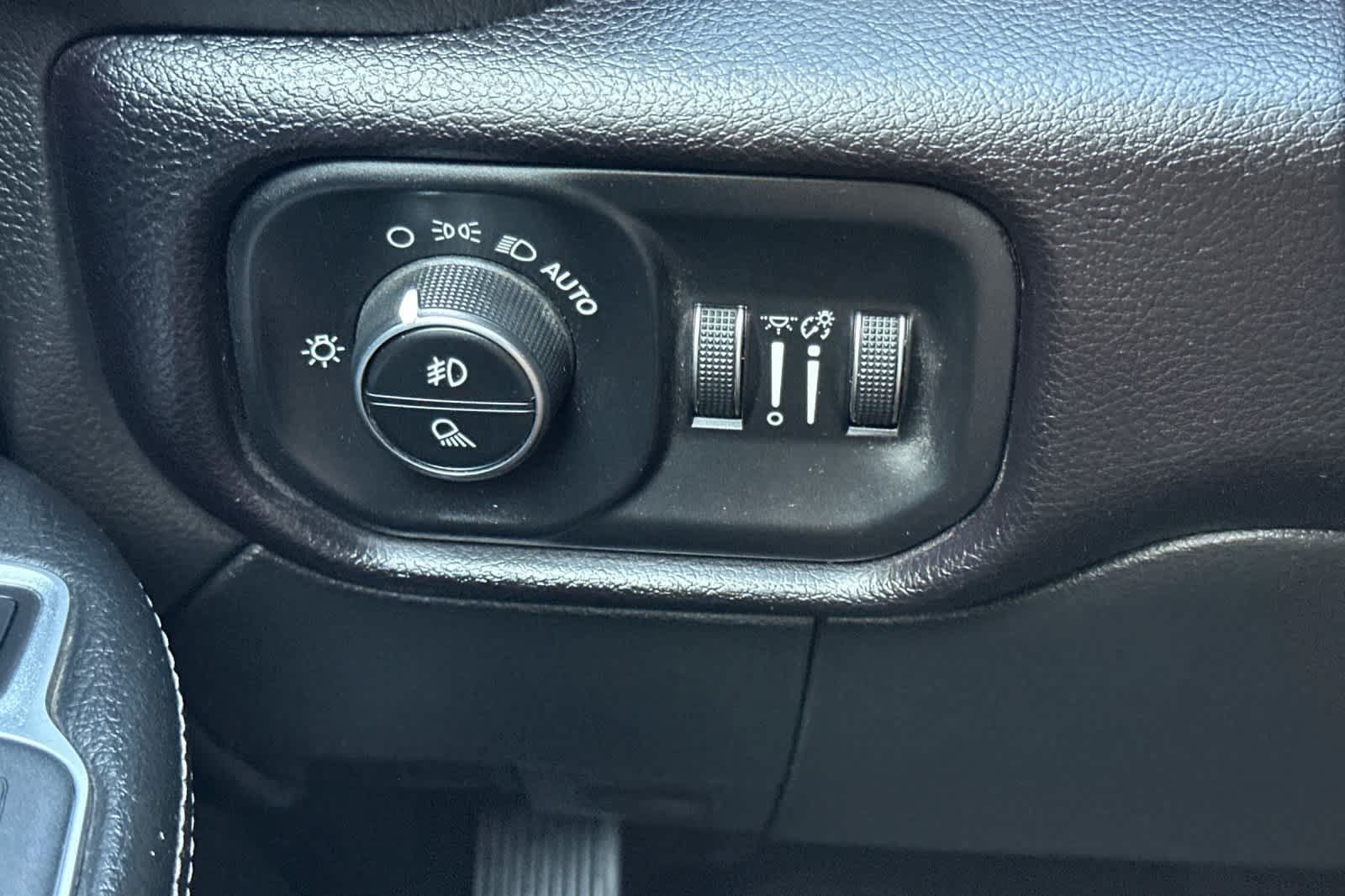 Used 2022 RAM 2500 Laramie AWD/4WD image 64