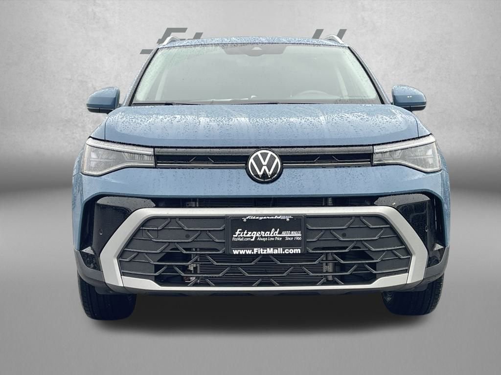 Used 2025 Volkswagen Taos SE AWD/4WD image 5