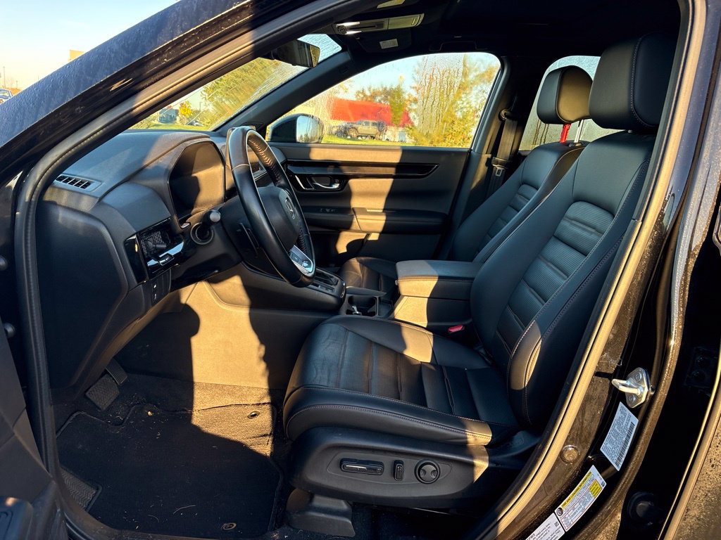 Used 2025 Honda CR-V Sport Touring image 17