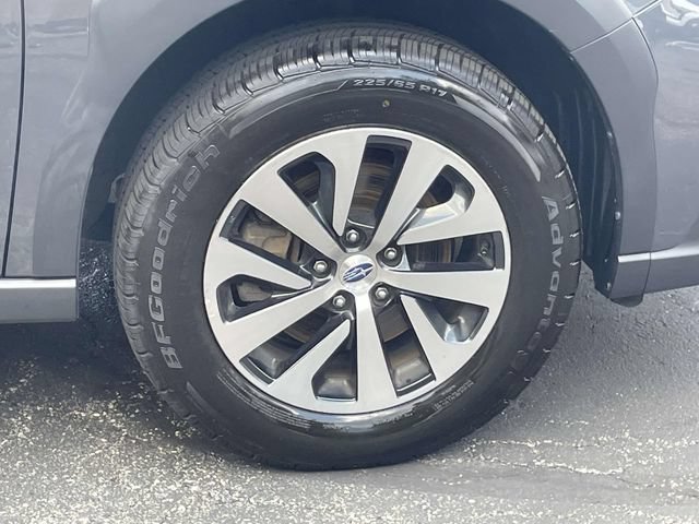 Used 2024 Subaru Outback Premium AWD/4WD image 11