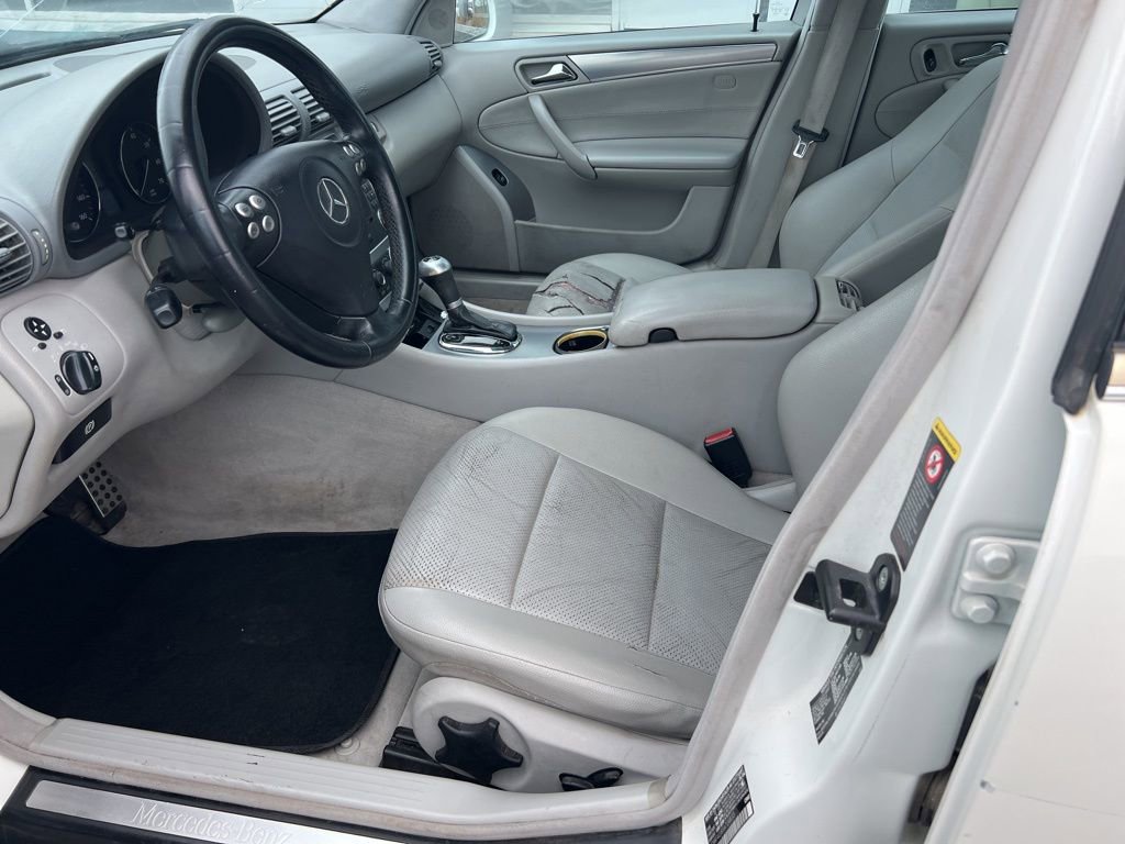 Used 2005 Mercedes-Benz C 230 Sedan image 14