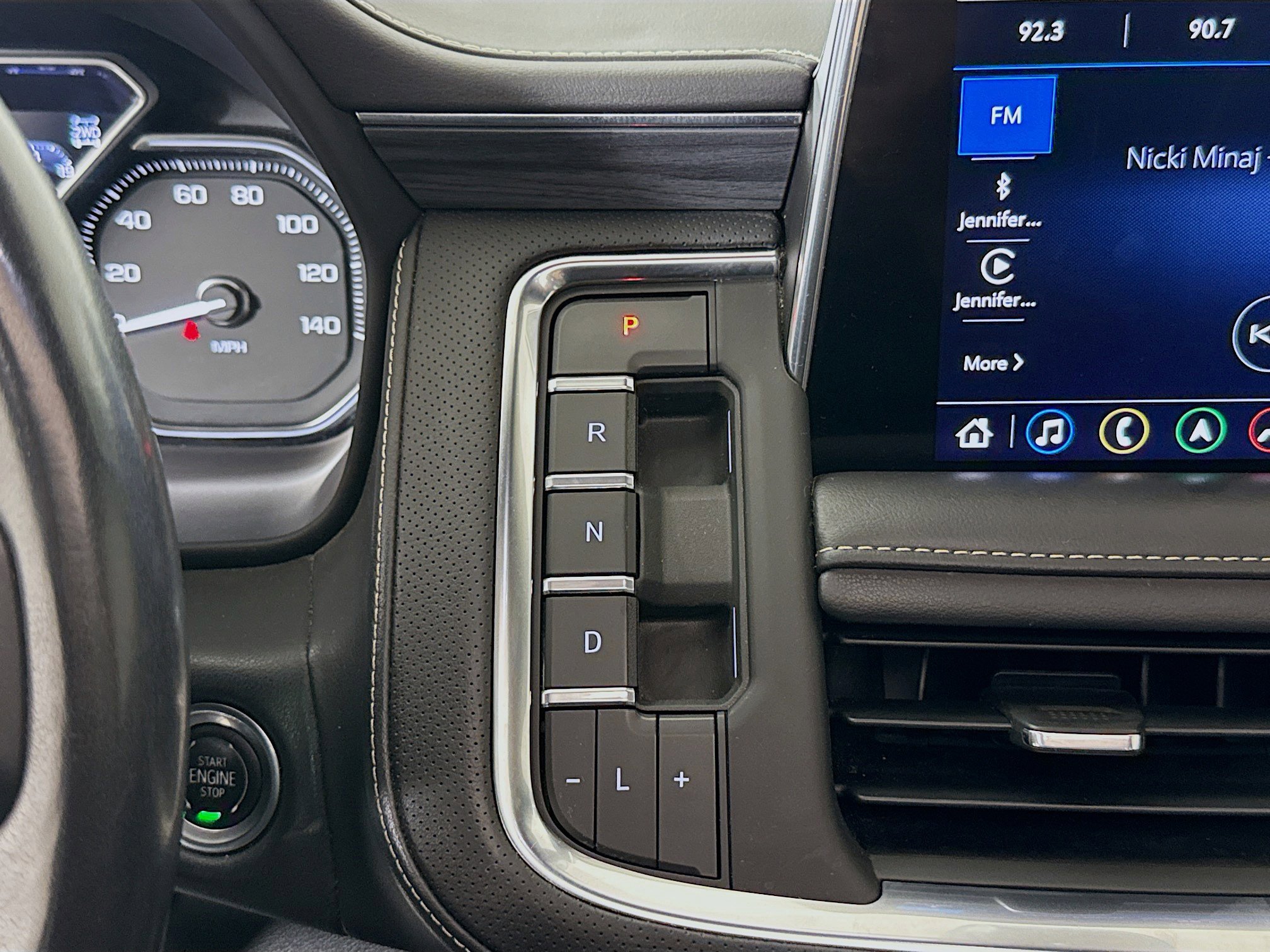 Used 2021 GMC Yukon SLT w/ SLT Premium Package image 19