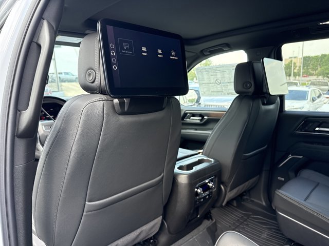 New 2026 GMC Yukon Denali w/ Denali Reserve Package AWD/4WD image 8