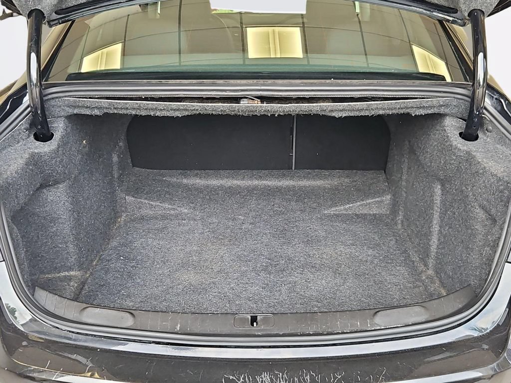Used 2019 Chevrolet Impala LT FWD image 24