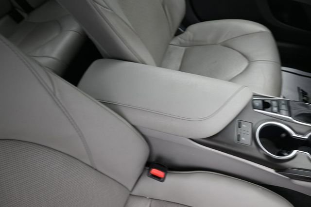 Used 2024 Toyota Camry XLE FWD image 37