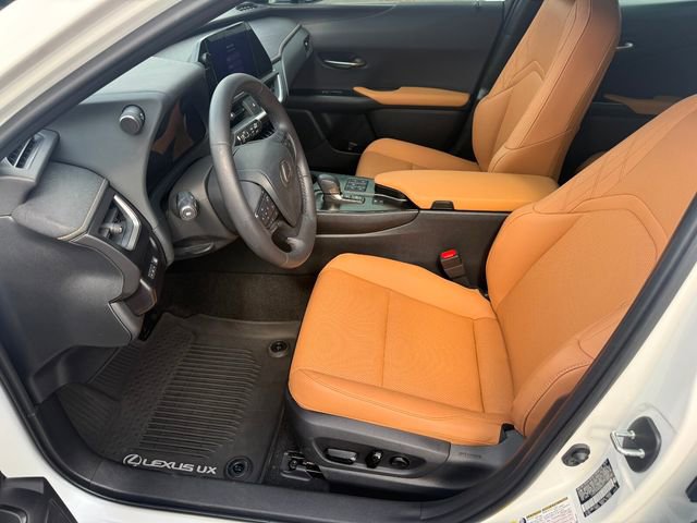 Used 2025 Lexus UX 300h AWD w/ Accessory Package (Z1) image 14