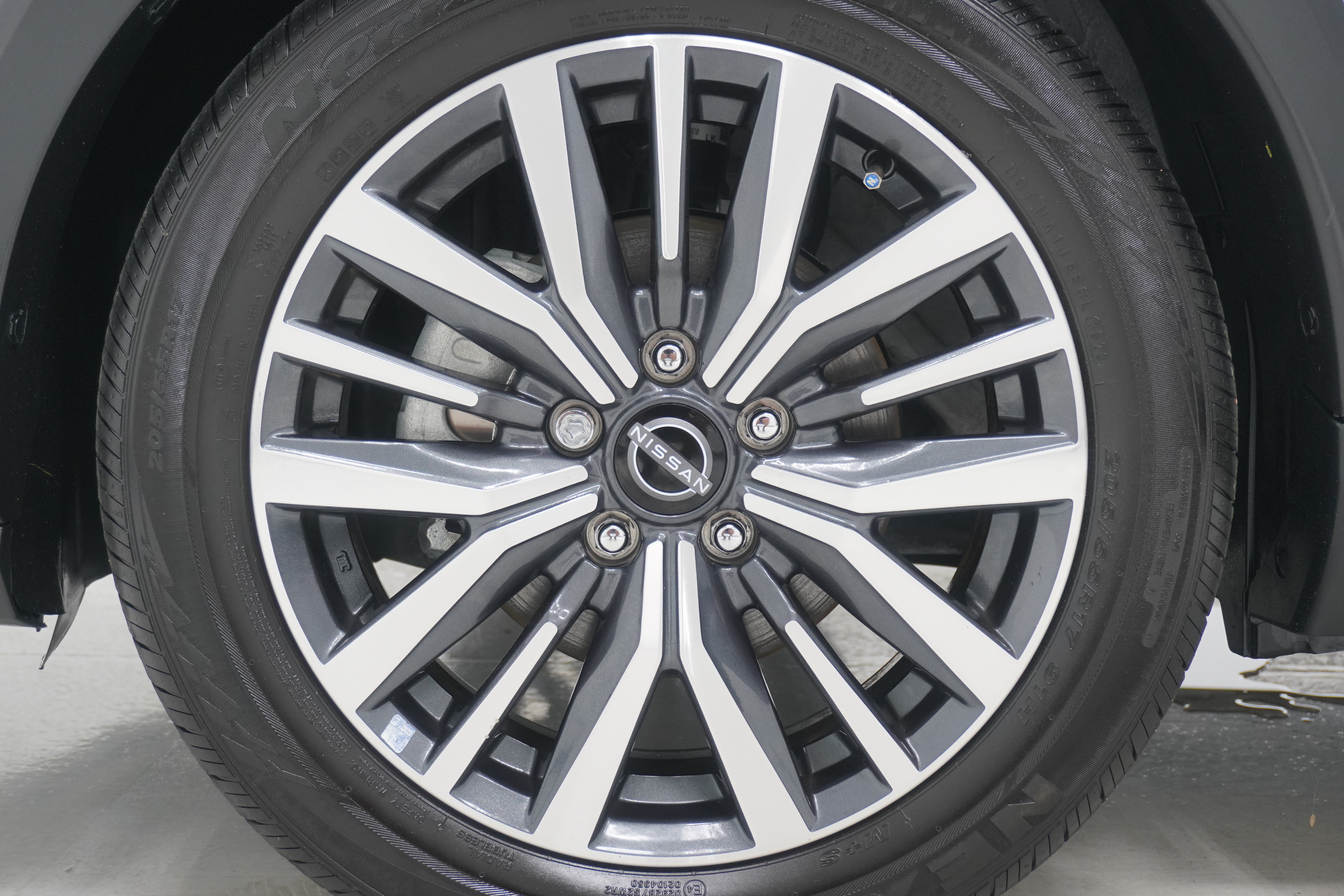 Used 2023 Nissan Kicks SV FWD image 22