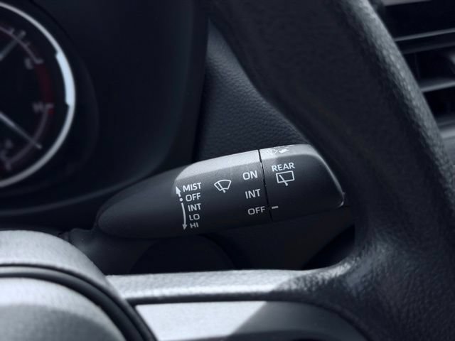 Used 2023 Toyota RAV4 LE AWD/4WD image 28