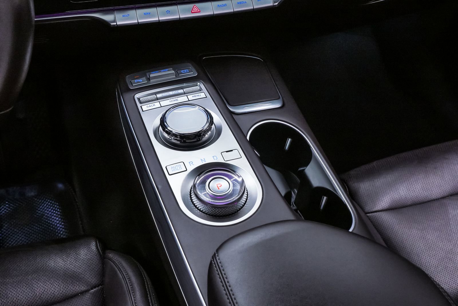 Certified 2023 Genesis GV70 2.5T Advanced w/ Advanced Package image 19