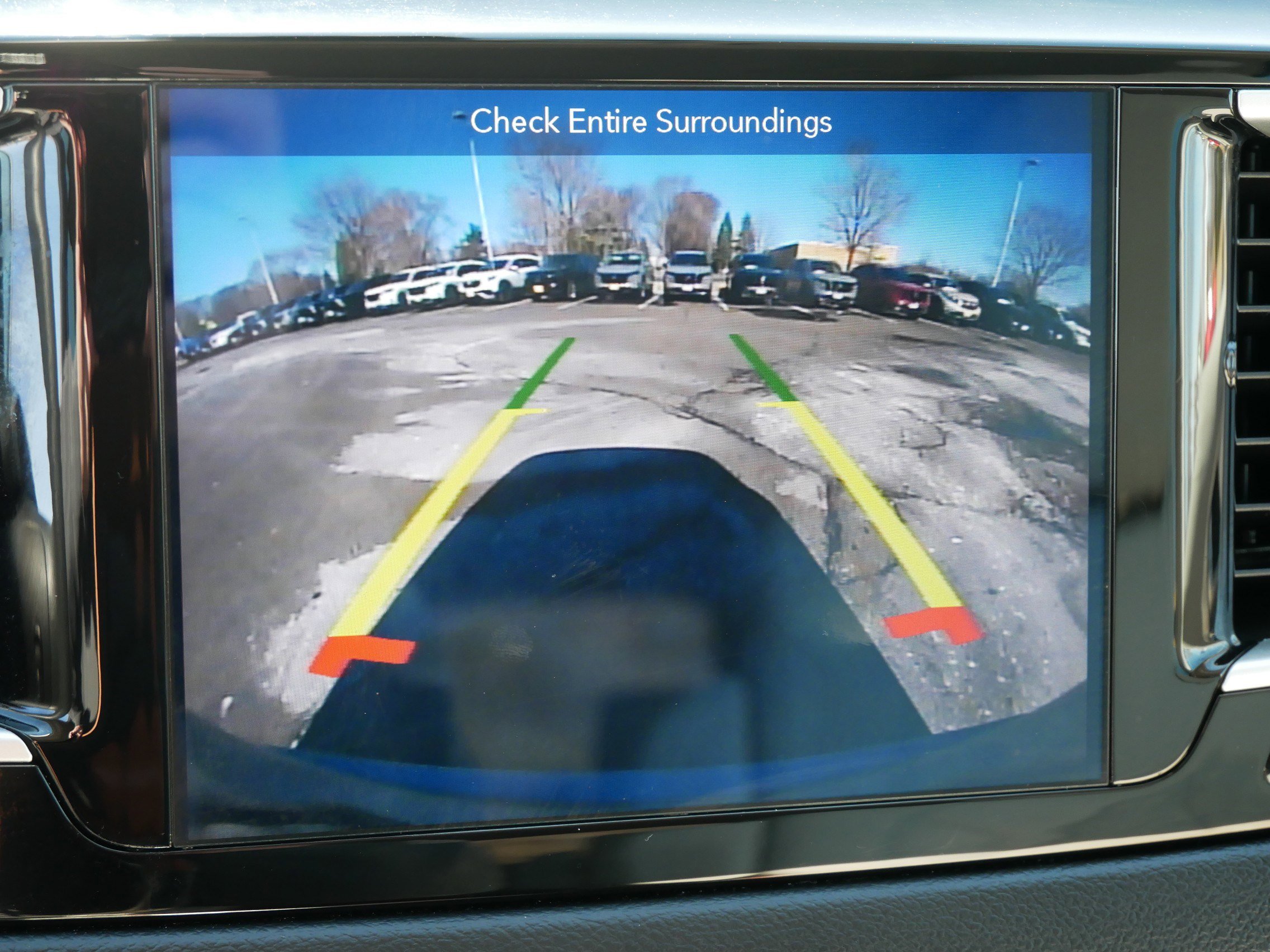 Used 2018 Chrysler Pacifica Touring Plus image 32