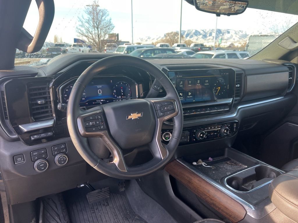 Used 2024 Chevrolet Silverado 3500 High Country w/ High Country Premium Package image 7