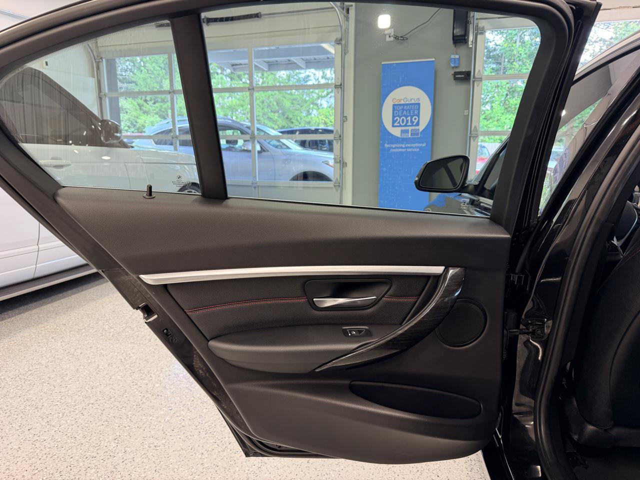 Used 2018 BMW 330i Sedan RWD image 18