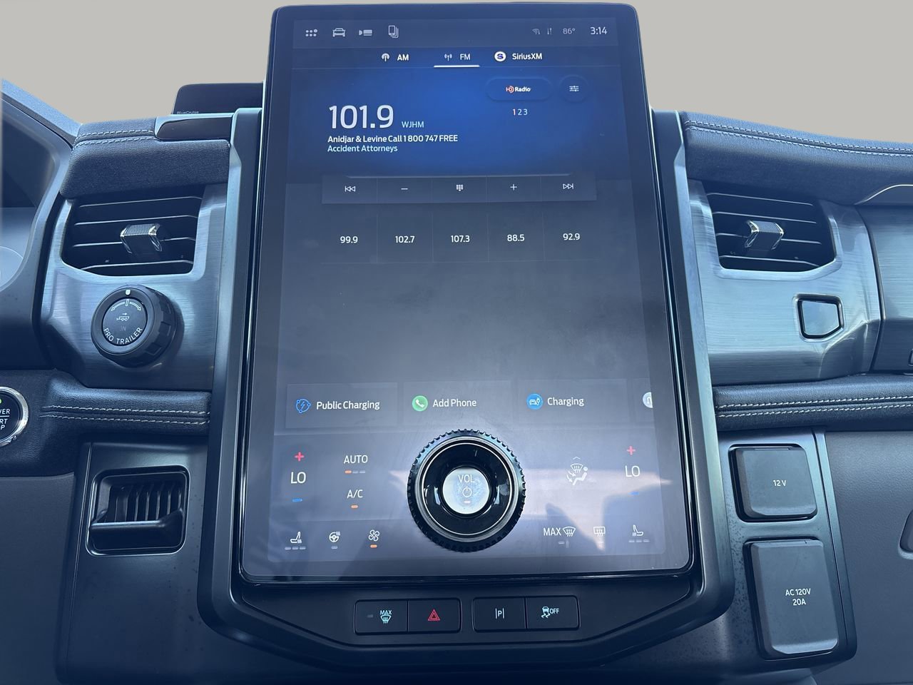 Used 2024 Ford F150 Lightning Flash image 19