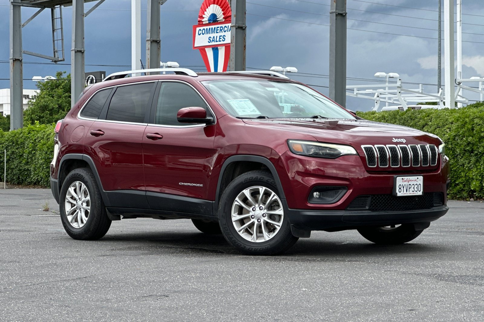 Used 2019 Jeep Cherokee Latitude w/ Cold Weather Group image 2
