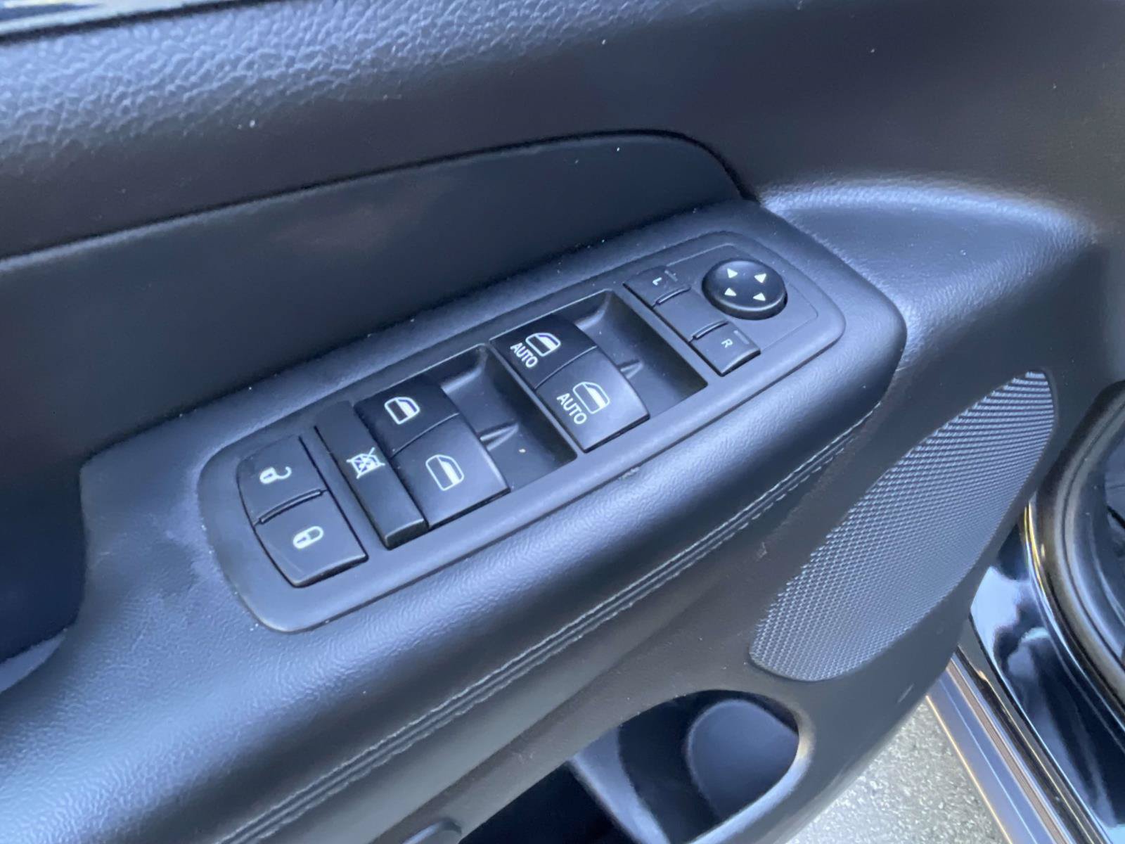 Used 2018 Jeep Grand Cherokee Limited AWD/4WD image 20