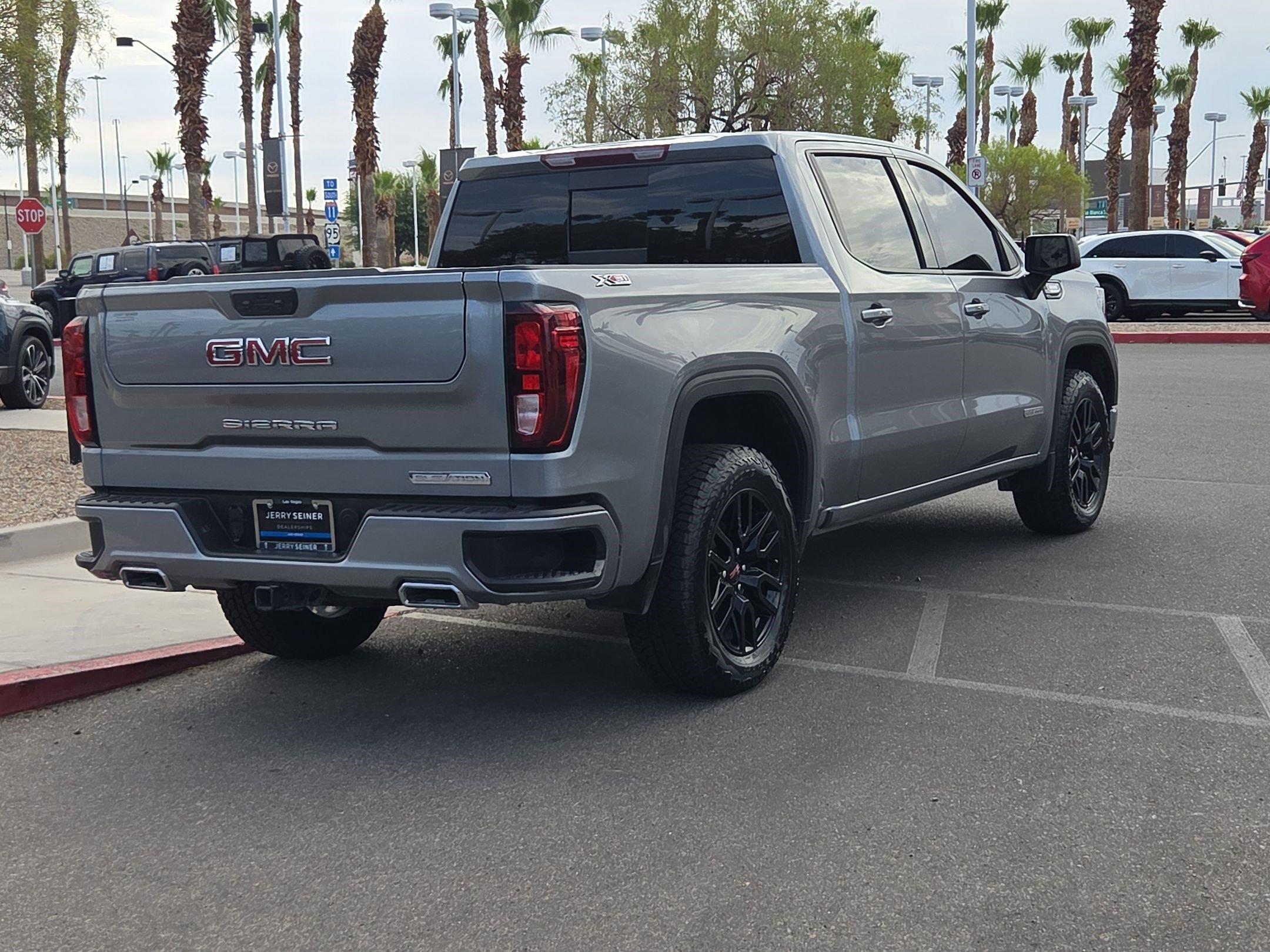 Certified 2025 GMC Sierra 1500 Elevation w/ Preferred Package AWD/4WD image 5