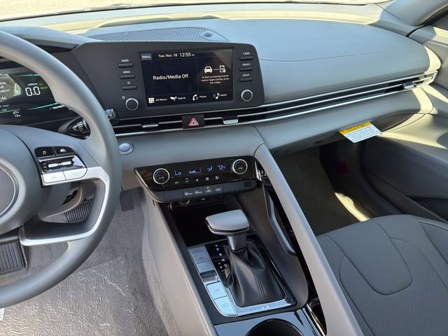 New 2026 Hyundai Elantra Blue image 27