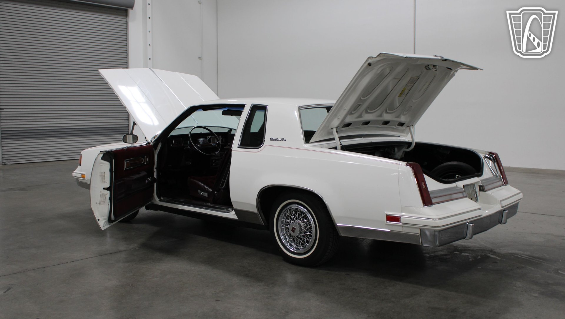 Used 1988 Oldsmobile Cutlass Supreme Classic Brougham RWD image 37