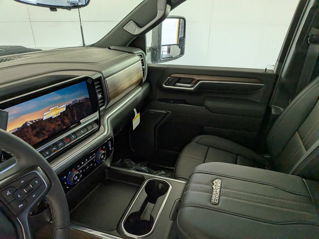 New 2026 Chevrolet Silverado 3500 High Country w/ High Country Premium Package AWD/4WD image 24