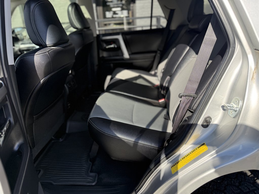 Used 2018 Toyota 4Runner SR5 Premium image 21