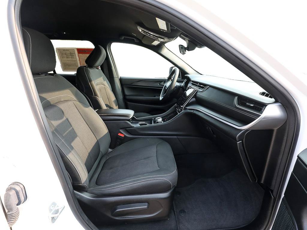 Used 2025 Jeep Grand Cherokee Laredo w/ MOPAR Finishing Package RWD image 21