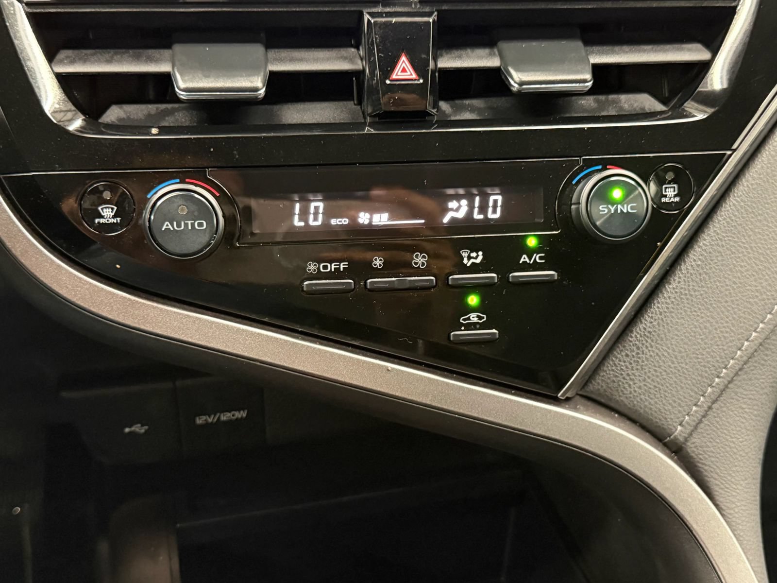 Used 2022 Toyota Camry LE FWD image 32