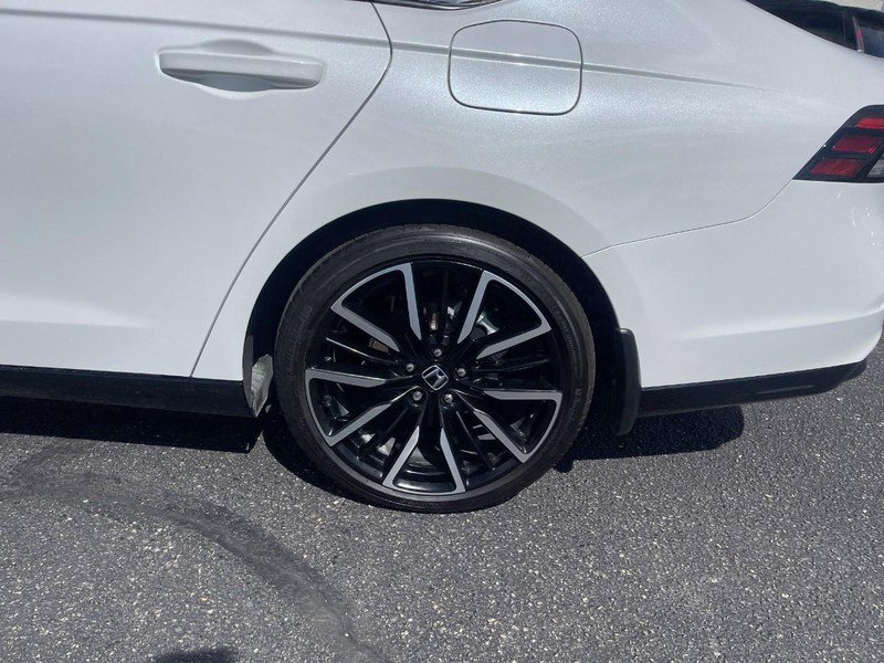Used 2024 Honda Accord Touring image 6