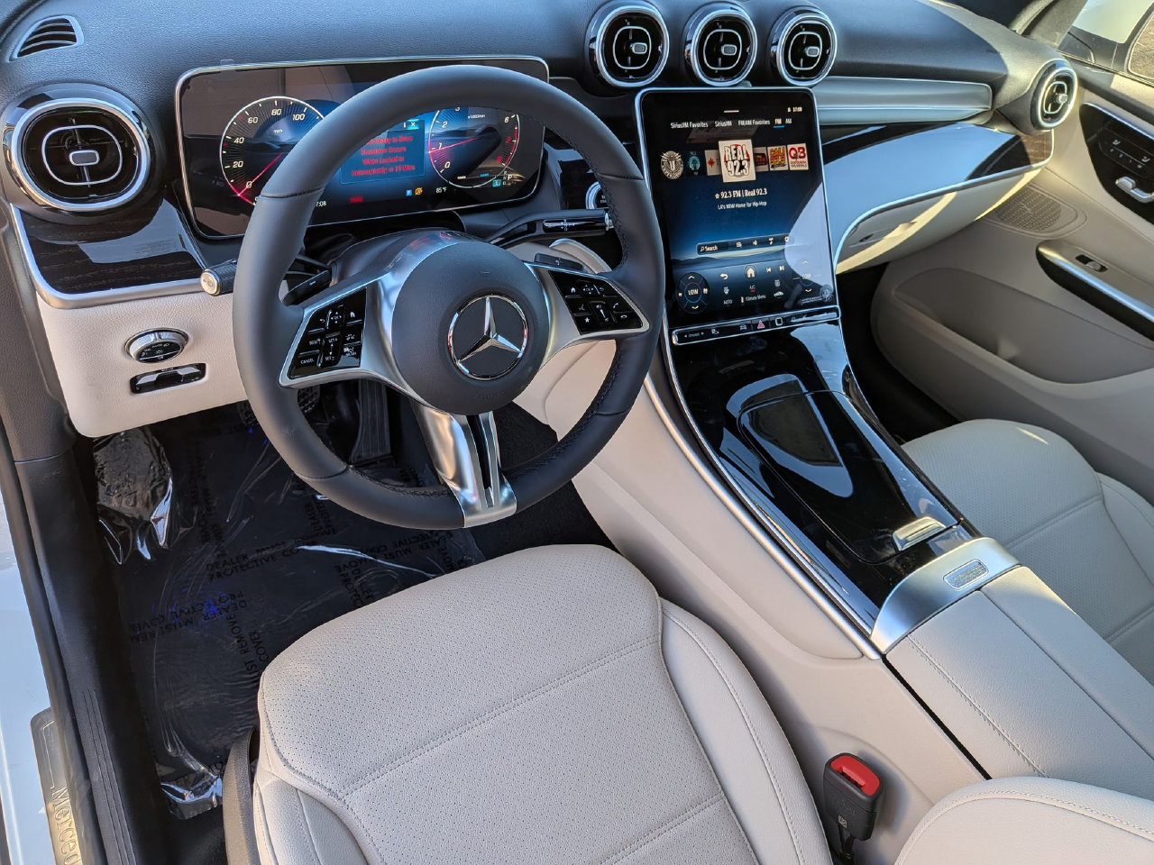 New 2027 Mercedes-Benz GLC 300 image 4
