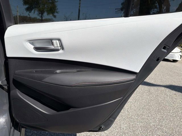 Certified 2025 Toyota Corolla SE image 18