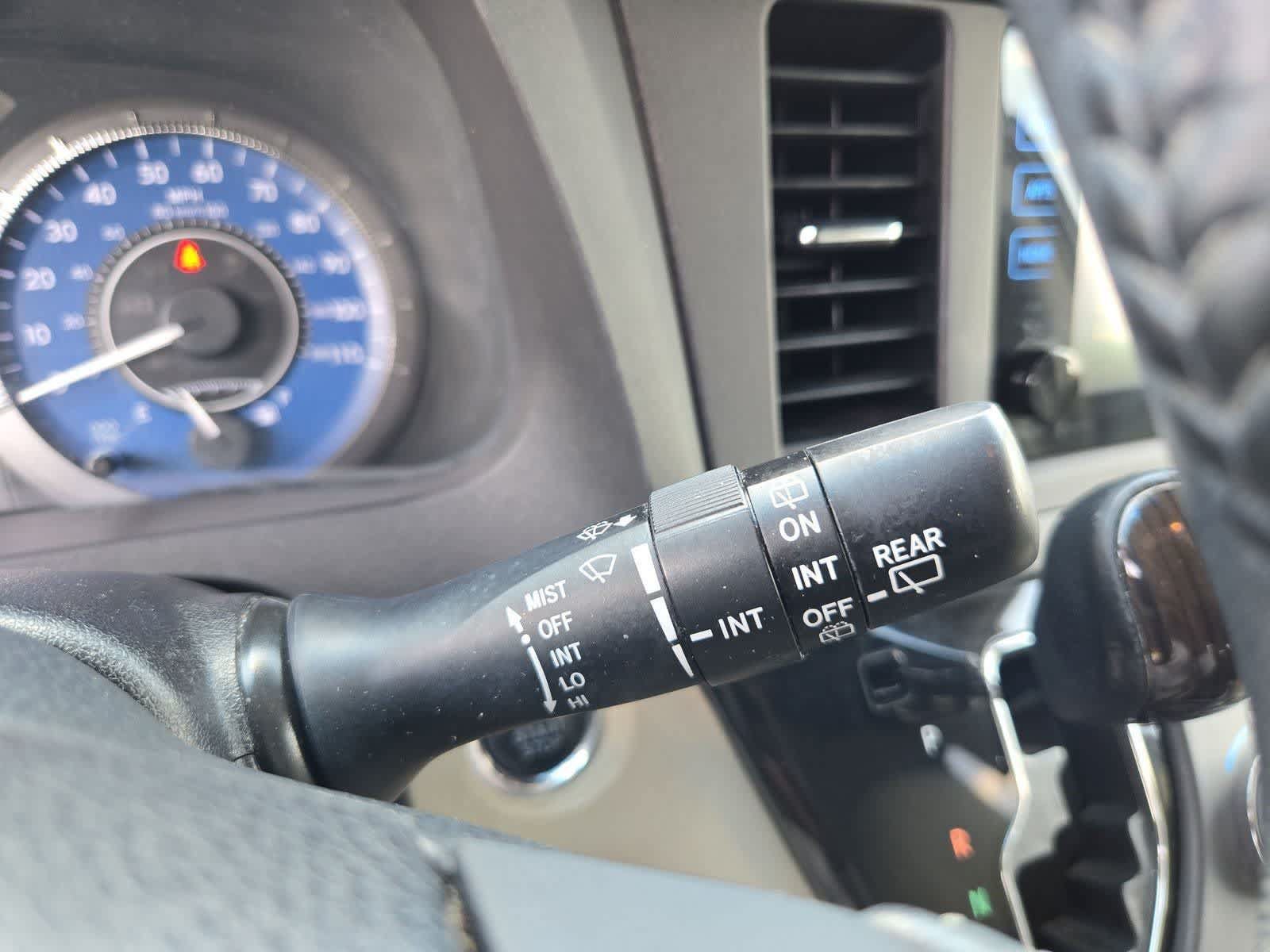 Used 2015 Toyota Sienna XLE w/ XLE Navigation Package FWD image 26