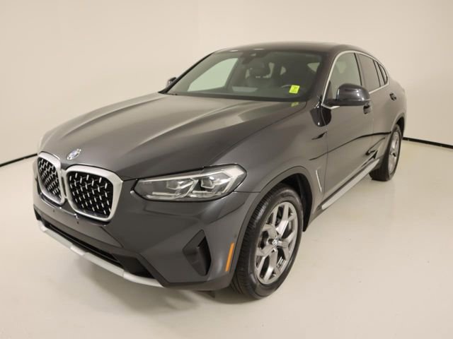 Used 2023 BMW X4 xDrive30i video 1