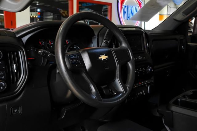 Used 2025 Chevrolet Silverado 2500 Custom w/ Custom Value Package AWD/4WD image 18